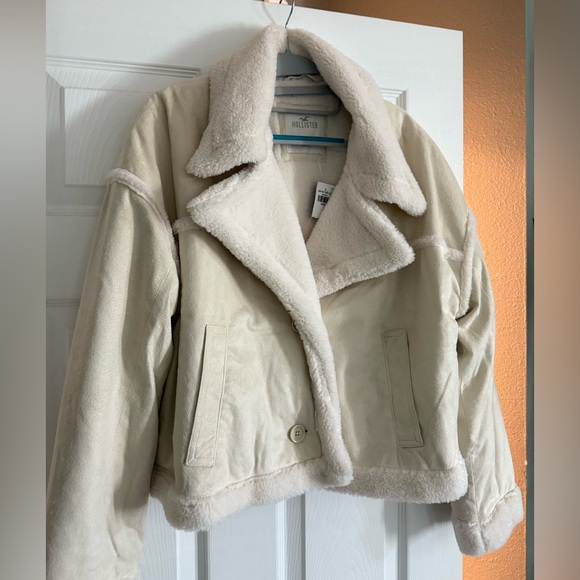 Sherpa-Lined Faux Suede Crop Jacket - Picture 2 of 4